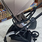 Passeggino reversibile fronte mamma